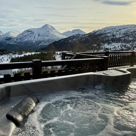 Great Mountain With Jacuzzi In Beautiful Surroundings Stranda (More og Romsdal)