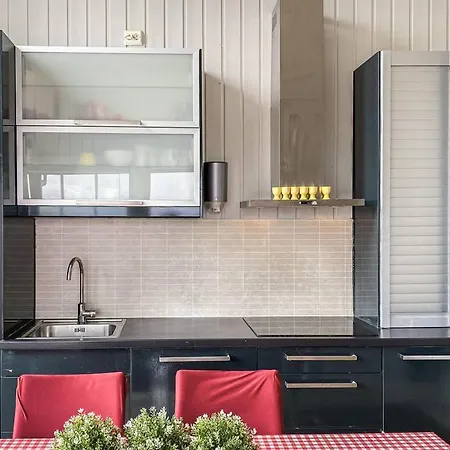 Great Mountain With Jacuzzi In Beautiful Surroundings